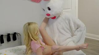 Mom And Daughter Hunt For Easter Bunny Dong And Sperm! S7:E9
