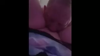 Eating her Cunt till she Orgasms Hard